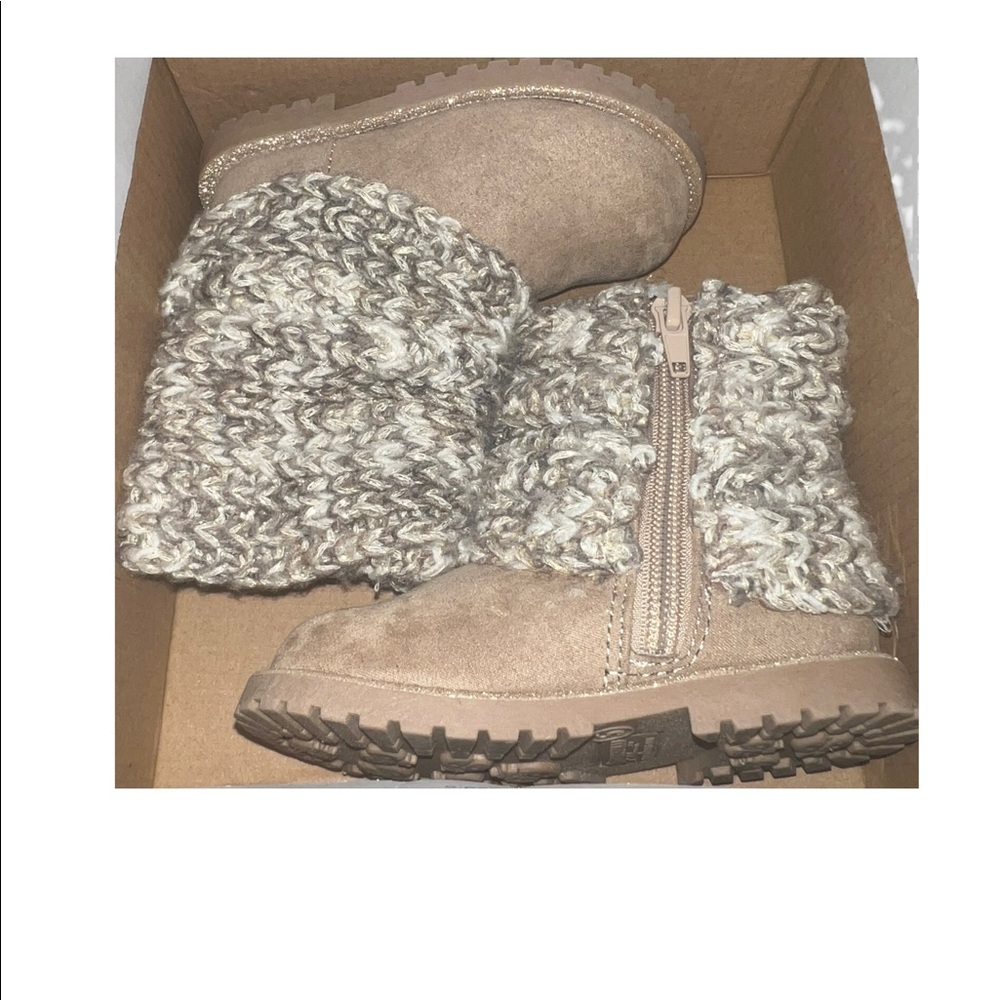 NWT MAKALU CALIFORNIA BOOTS!